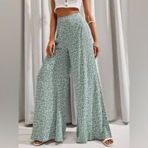 LUUKSE XL Unisex Wide Leg Crop Ditsy Floral High Rise Side Zip Flowy